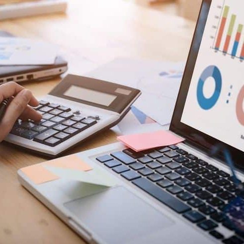 چرا باید از نرم افزار حسابداری استفاده کنیم